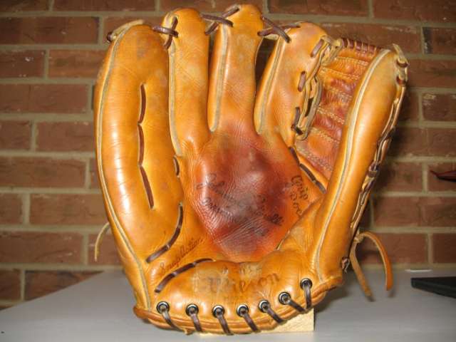 Johnny Antonelli Wilson A2012 Front